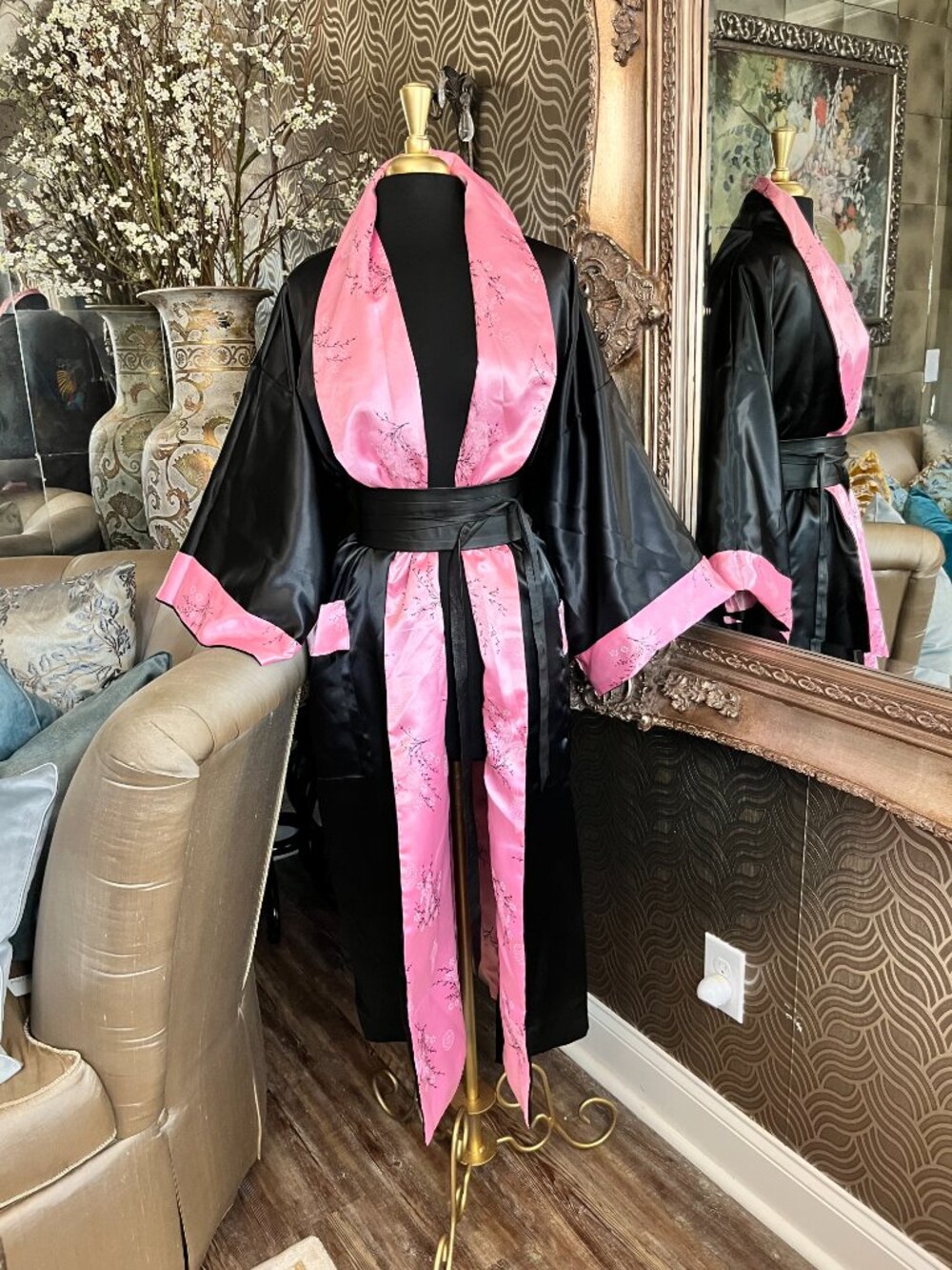 Rose brand reversible Asian-inspired silky pink satin robe
